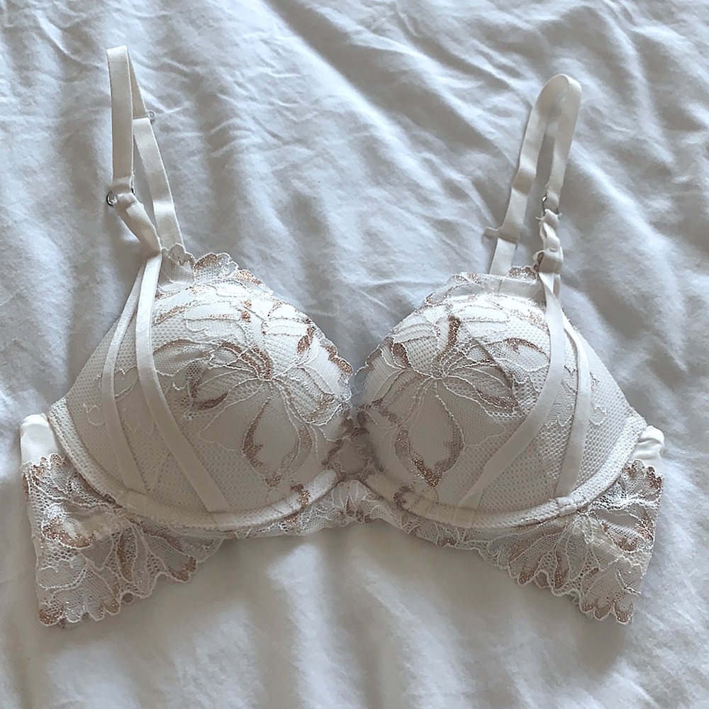 NWOT La Senza Hello Sugar Plunge Bra 30B